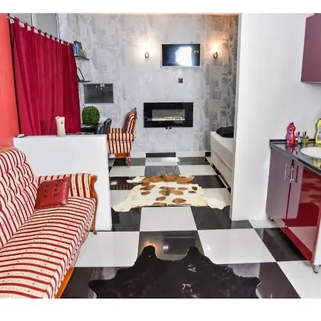 Amsterdam * באניה לוקה